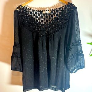 L’affaire sheer peasants blouse. Size large.